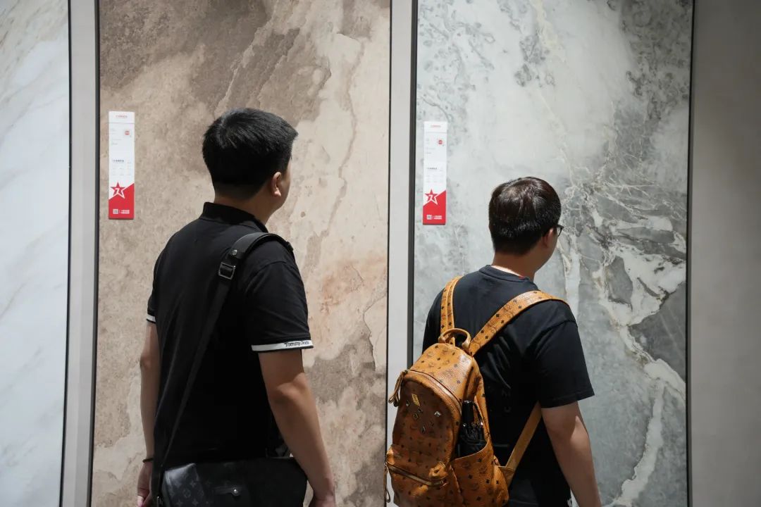 共筑美好丨海南省发展控股有限公司领导莅临大将军瓷砖参观考察(图7) 共筑美好丨海南省发展控股有限公司领导莅临大将军瓷砖参观考察(图7)