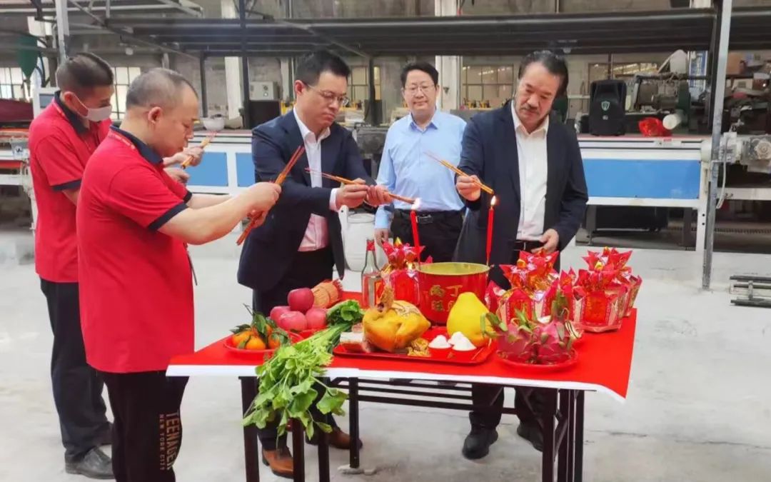 薪火升腾 · 燃起新程|热烈祝贺将军陶瓷集团智造生产基地今日盛大点火(图3) 薪火升腾 · 燃起新程|热烈祝贺将军陶瓷集团智造生产基地今日盛大点火(图3)