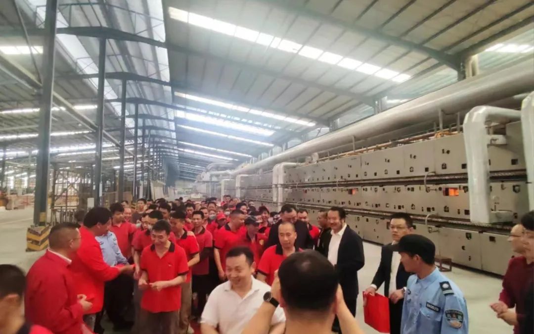 薪火升腾 · 燃起新程|热烈祝贺将军陶瓷集团智造生产基地今日盛大点火(图8) 薪火升腾 · 燃起新程|热烈祝贺将军陶瓷集团智造生产基地今日盛大点火(图8)