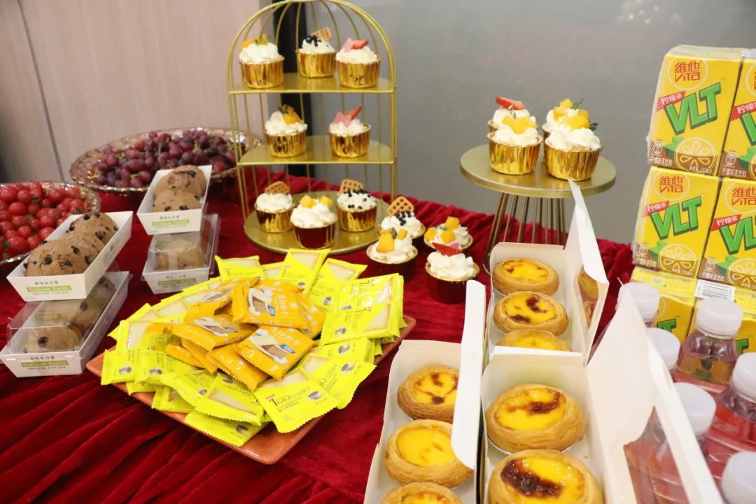 春光共悦 喜乐同辰丨将军陶瓷集团第一季度员工生日party欢乐相聚(图7) 春光共悦 喜乐同辰丨将军陶瓷集团第一季度员工生日party欢乐相聚(图7)