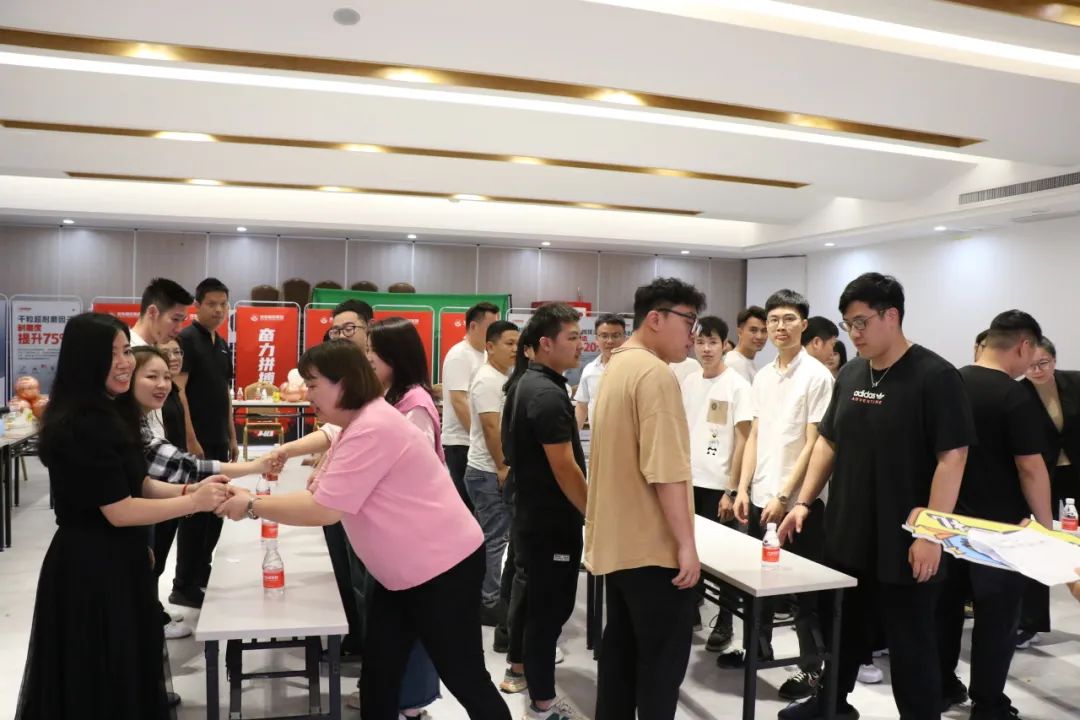 春光共悦 喜乐同辰丨将军陶瓷集团第一季度员工生日party欢乐相聚(图10) 春光共悦 喜乐同辰丨将军陶瓷集团第一季度员工生日party欢乐相聚(图10)