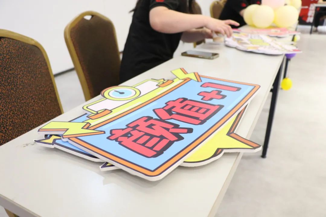 春夏拾光,喜辰共乐 | 将军陶瓷集团第二季度员工生日会圆满举办!(图4) 春夏拾光,喜辰共乐 | 将军陶瓷集团第二季度员工生日会圆满举办!(图4)